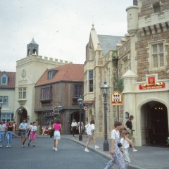1990-flo-004-disneyland