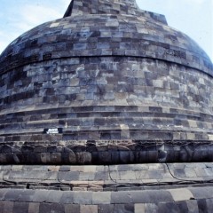 082